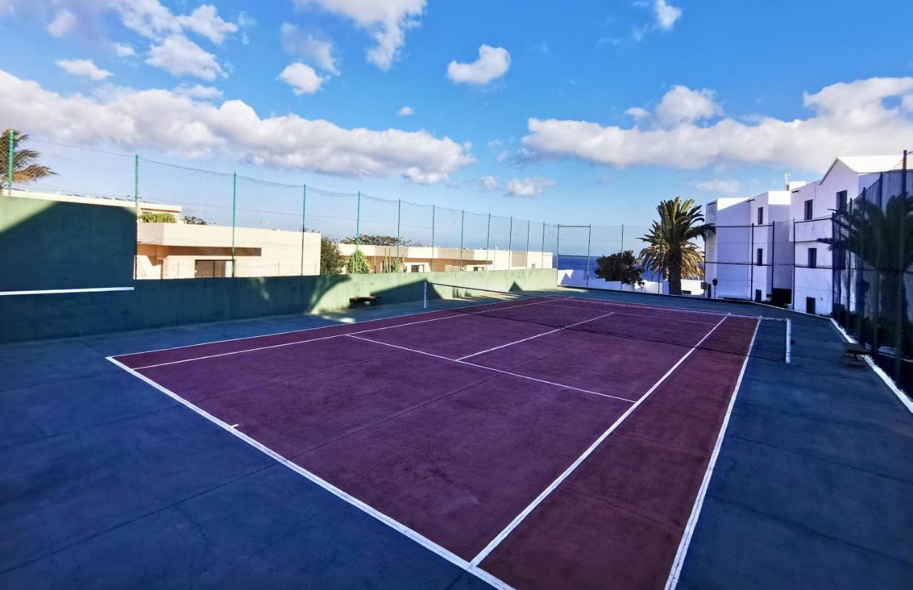 Calypso, Apartamento Completo Con Vistas Al Mar Y A La Piscina En Costa Teguise Kültér fotó
