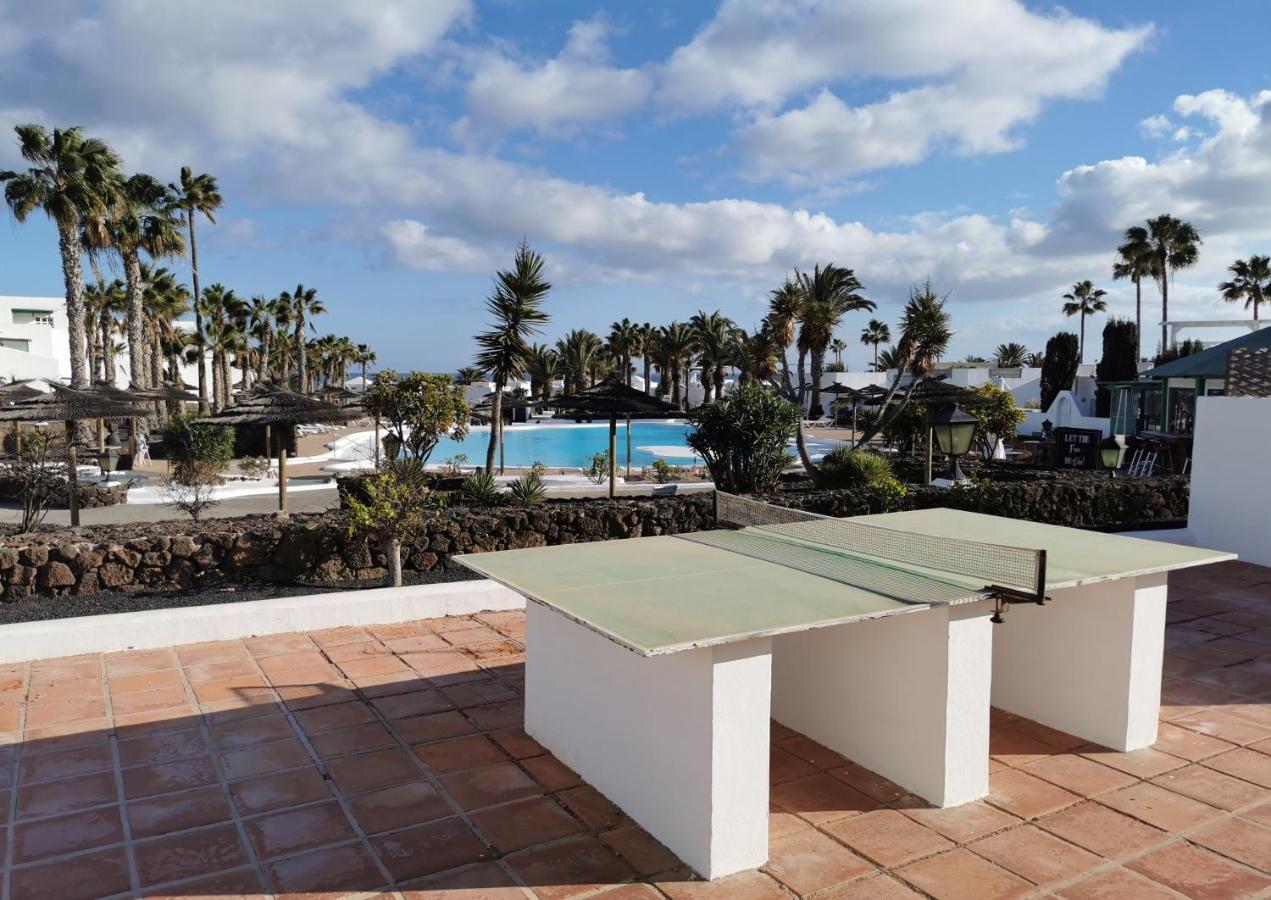 Calypso, Apartamento Completo Con Vistas Al Mar Y A La Piscina En Costa Teguise Kültér fotó