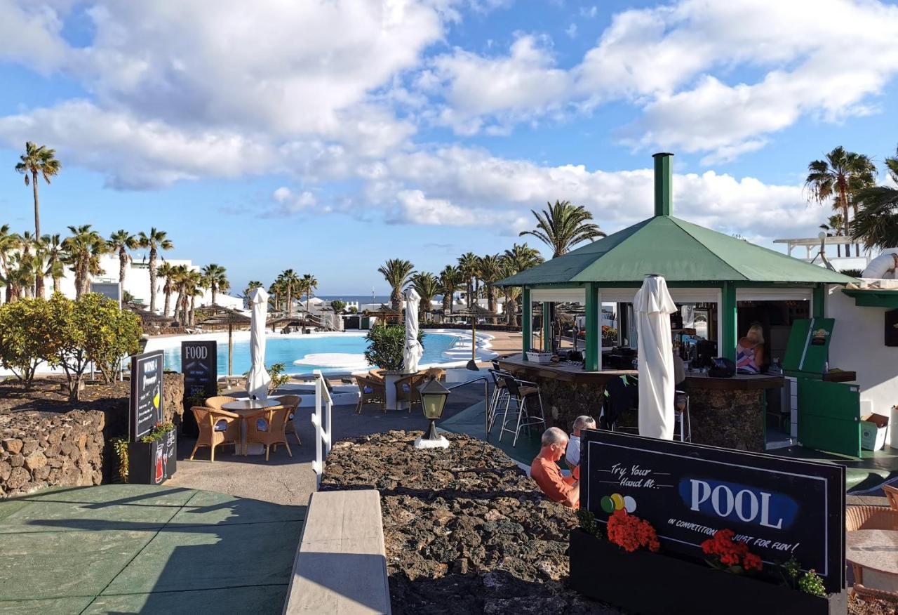 Calypso, Apartamento Completo Con Vistas Al Mar Y A La Piscina En Costa Teguise Kültér fotó