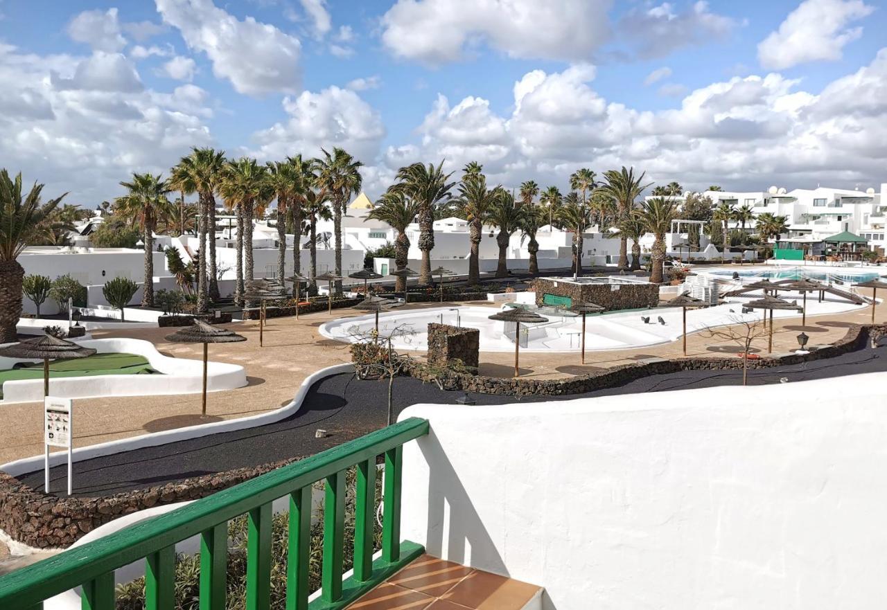 Calypso, Apartamento Completo Con Vistas Al Mar Y A La Piscina En Costa Teguise Kültér fotó