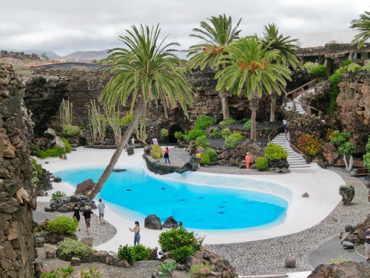 Calypso, Apartamento Completo Con Vistas Al Mar Y A La Piscina En Costa Teguise Kültér fotó